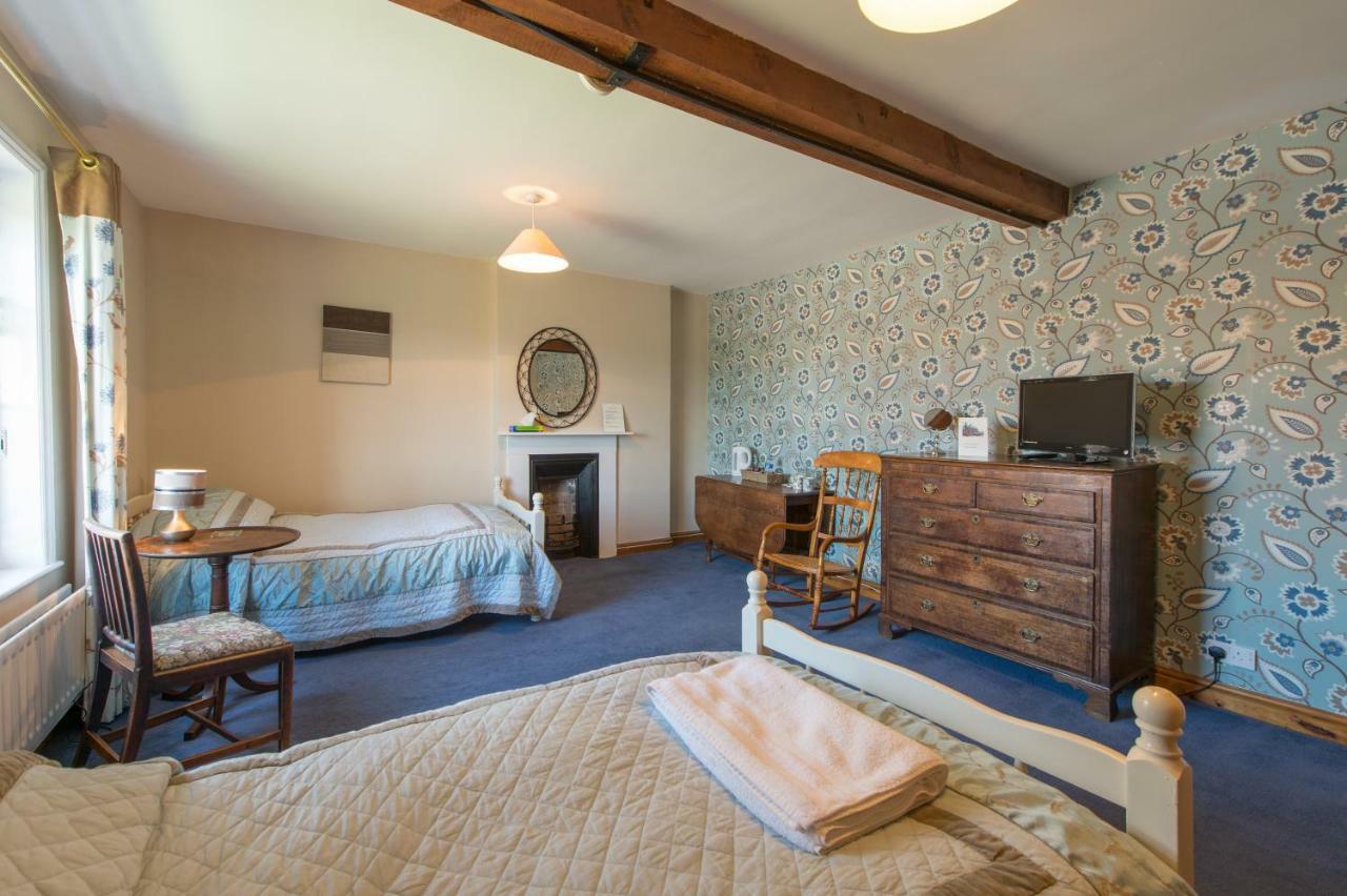 Moreton Hall Farm Bed & Breakfast Newport  Exterior photo